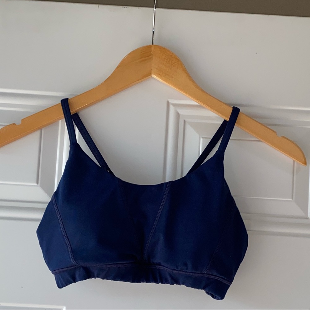 sports bra